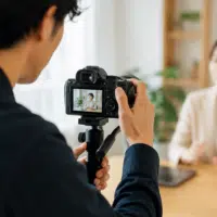 企業の写真・映像コンテンツを撮影する制作風景